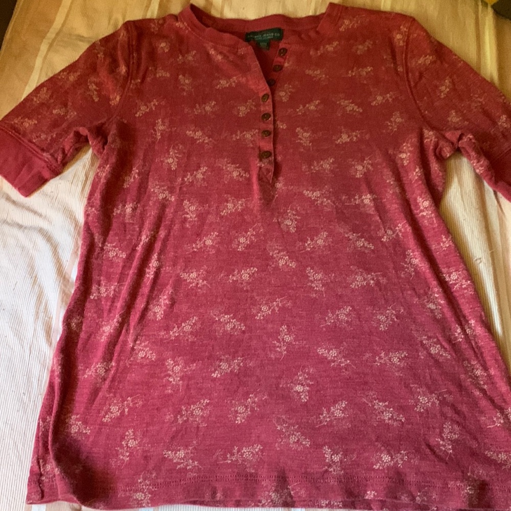 Ralph Lauren Womens button up stretch cotton t-shirt.